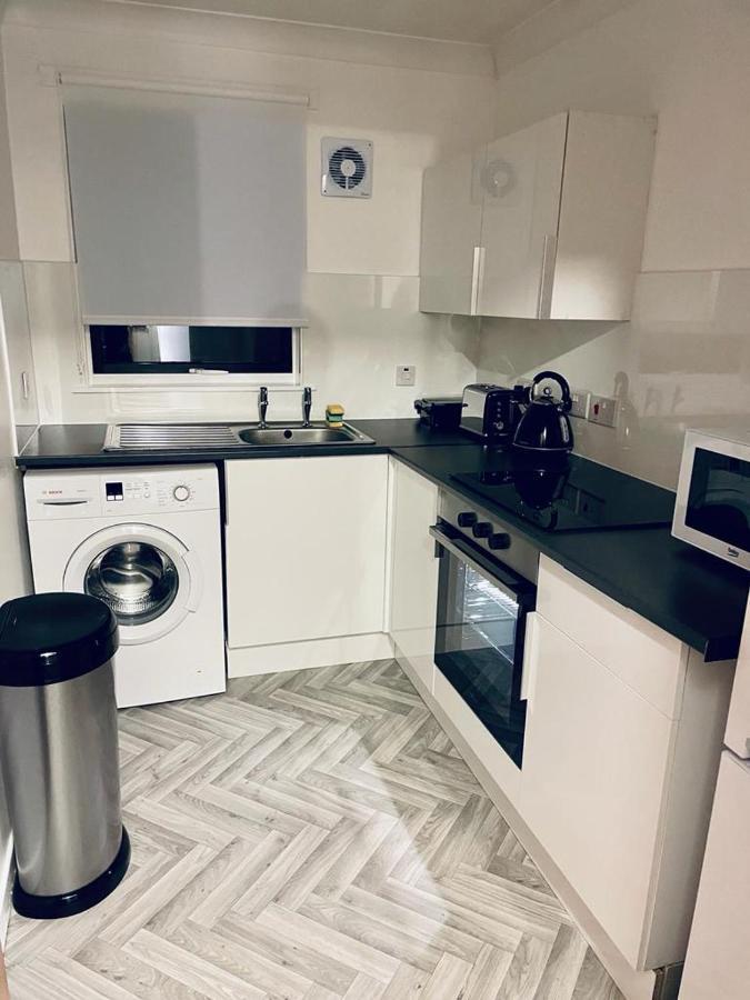 Modern 2 Bedroom Apartment With Free Parking 格拉斯哥 外观 照片
