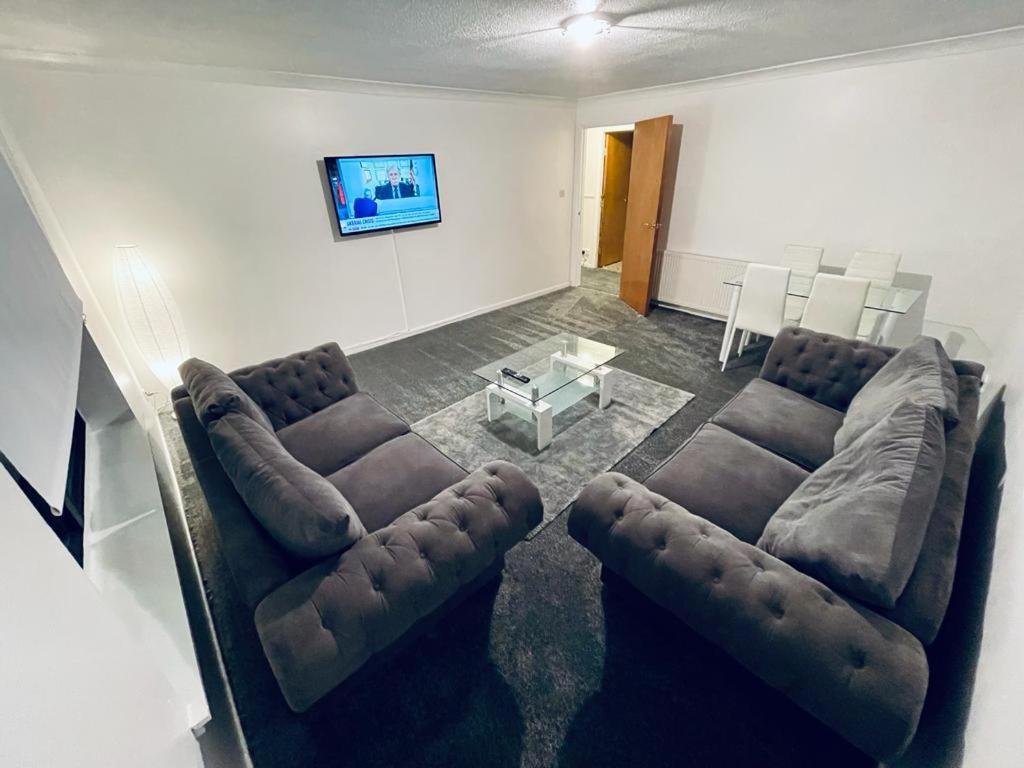 Modern 2 Bedroom Apartment With Free Parking 格拉斯哥 外观 照片