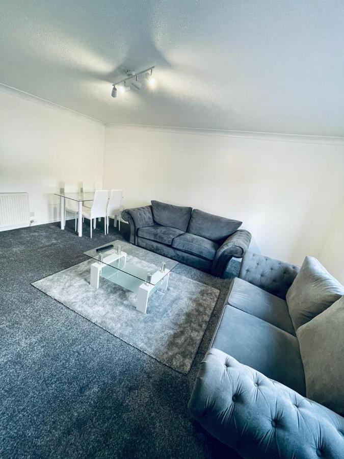 Modern 2 Bedroom Apartment With Free Parking 格拉斯哥 外观 照片